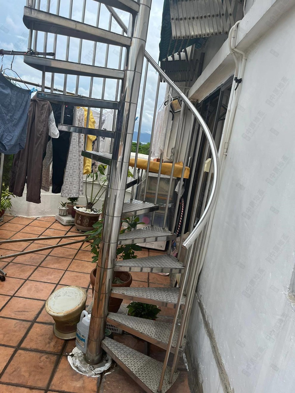 Unit Exterior-Roof