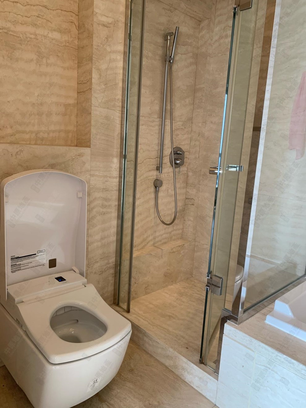 Unit Interior-Master Bathroom