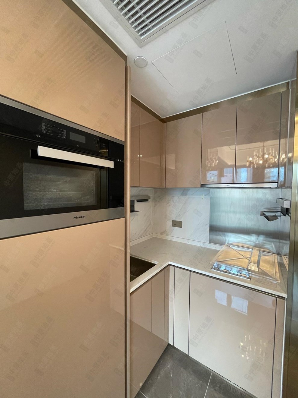 Unit Interior-Kitchen