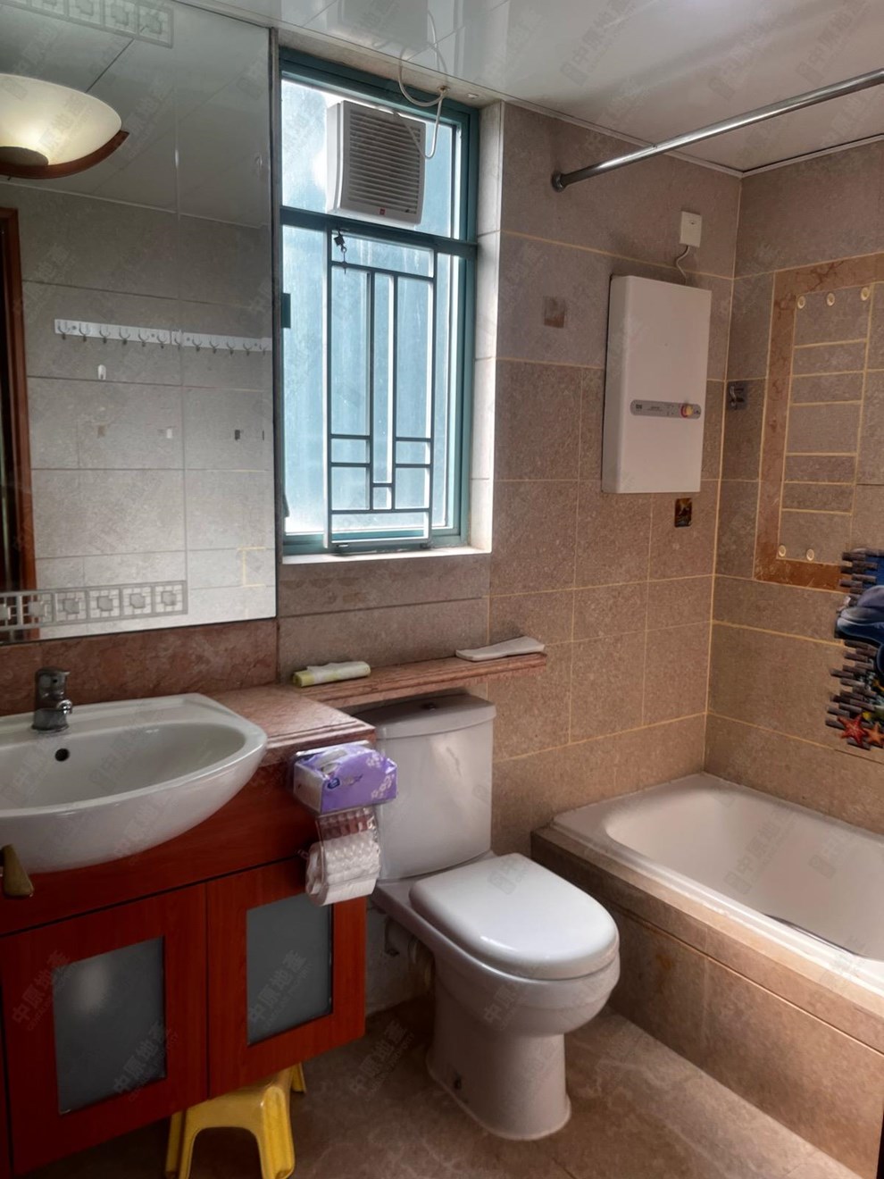 Unit Interior-Washroom