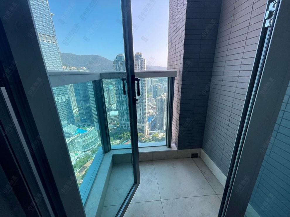 Unit Exterior-Balcony