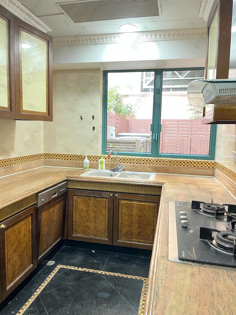 Unit Interior-Kitchen