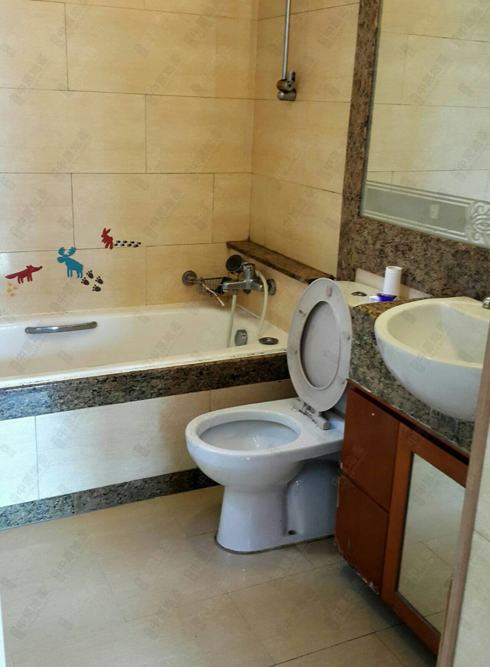 Unit Interior-Bathroom