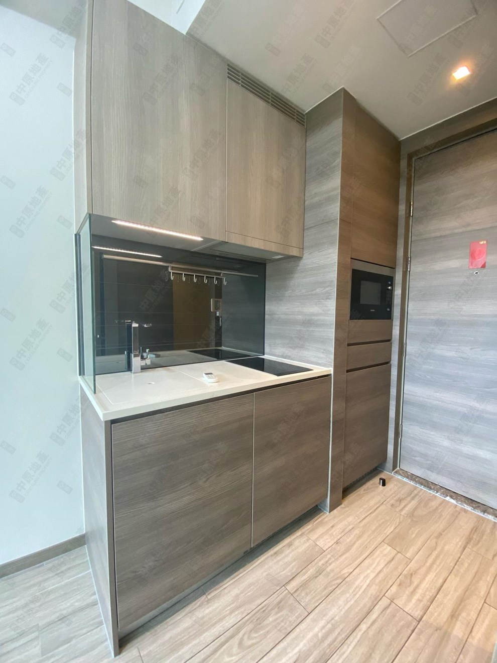 Unit Interior-Kitchen