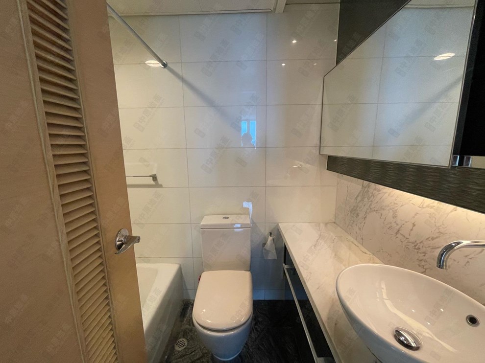 Unit Interior-Bathroom