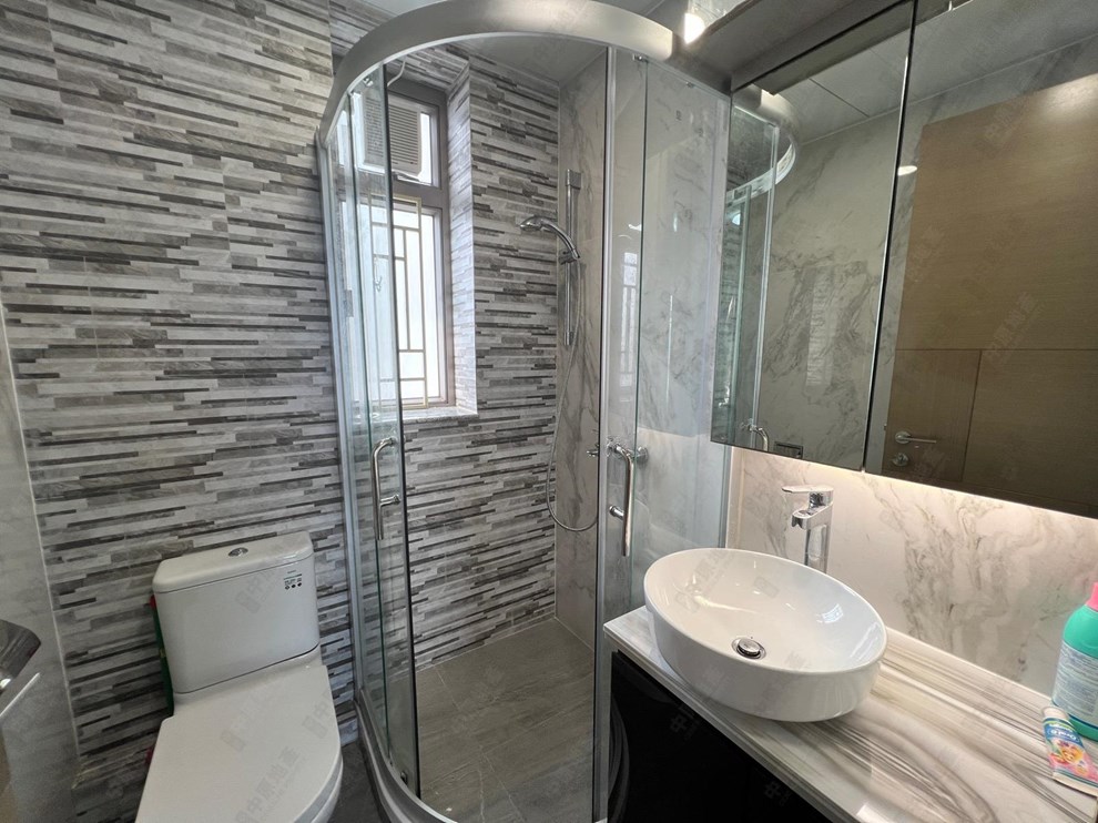 Unit Interior-Bathroom