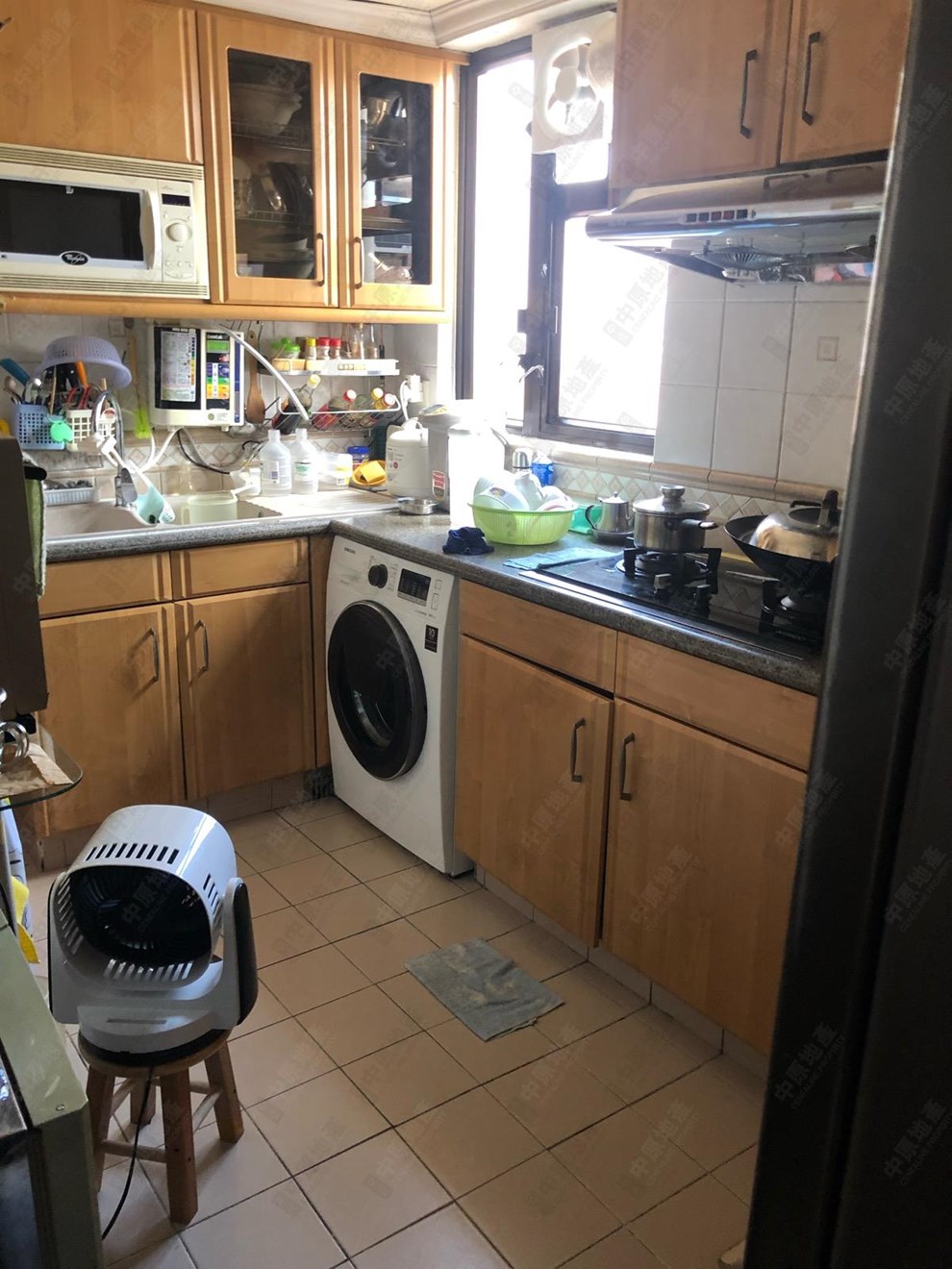 Unit Interior-Kitchen