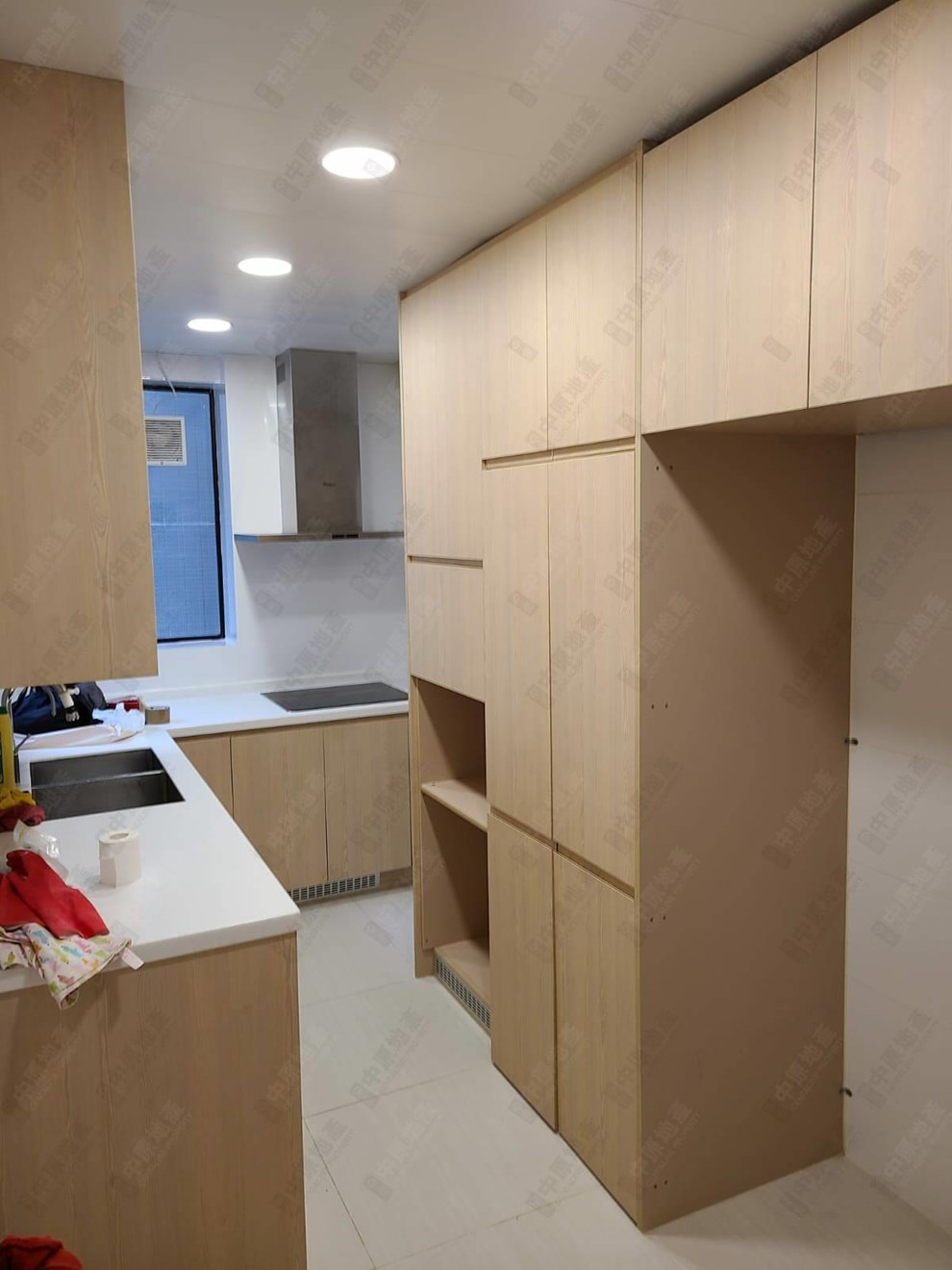 Unit Interior-Kitchen