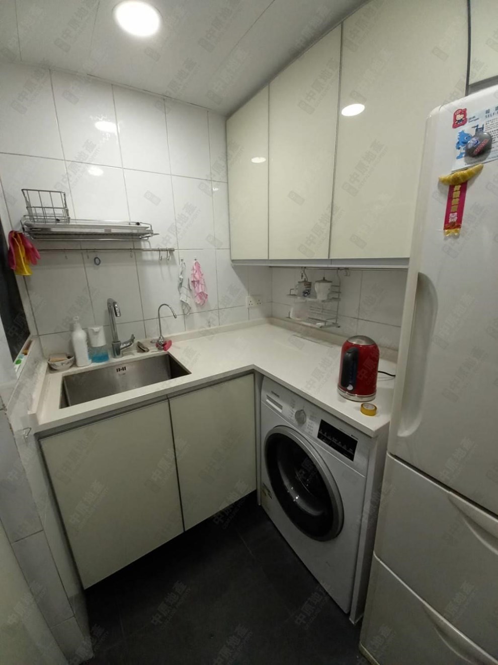 Unit Interior-Kitchen