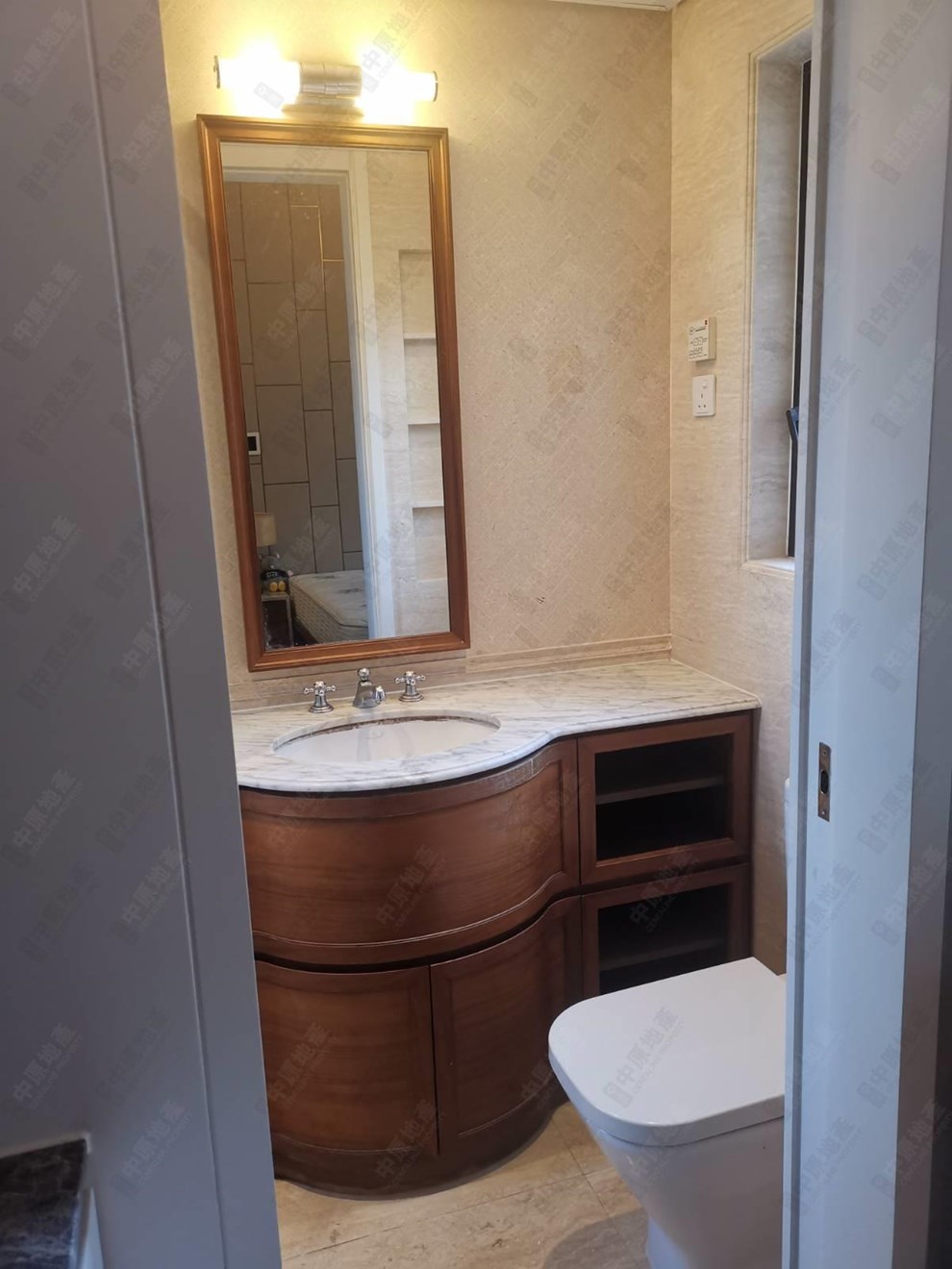 Unit Interior-Washroom