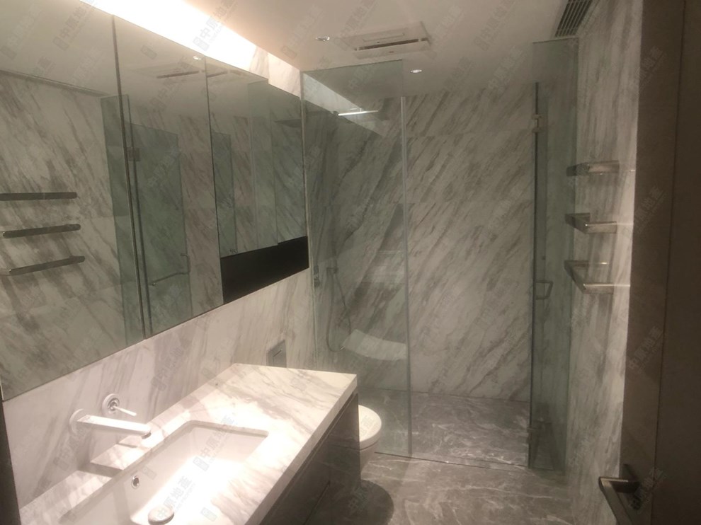 Unit Interior-Master Bathroom