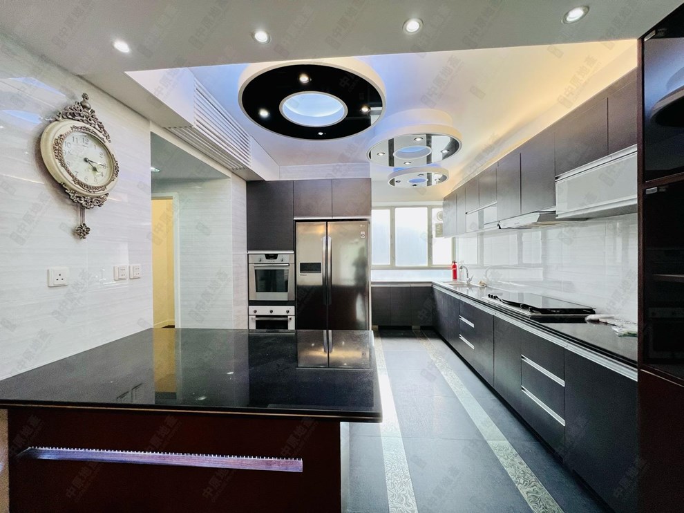 Unit Interior-Kitchen