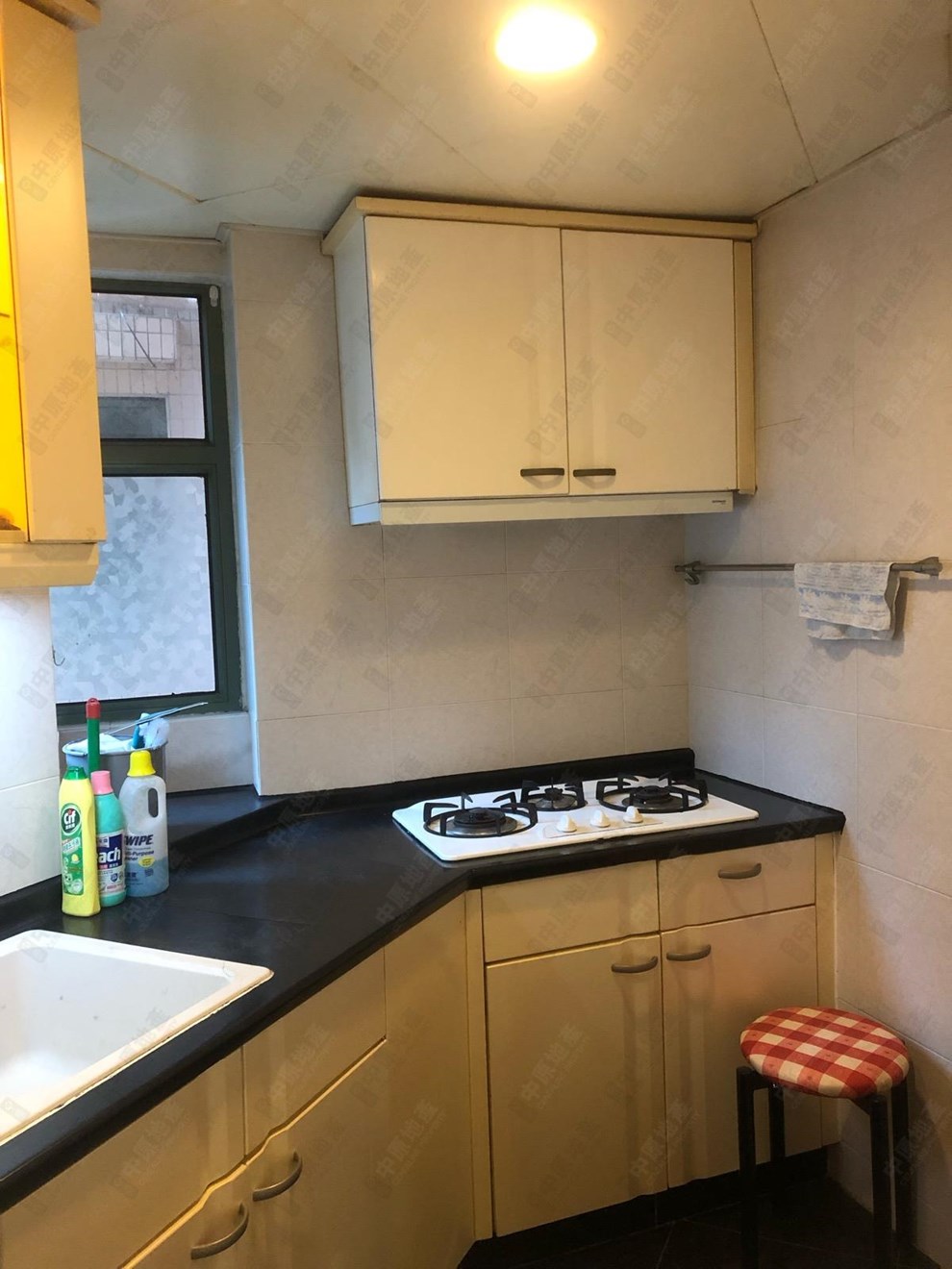 Unit Interior-Kitchen