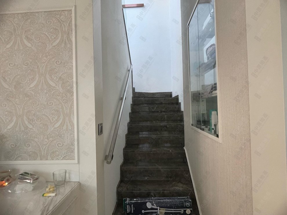 Unit Interior-Internal Staircase