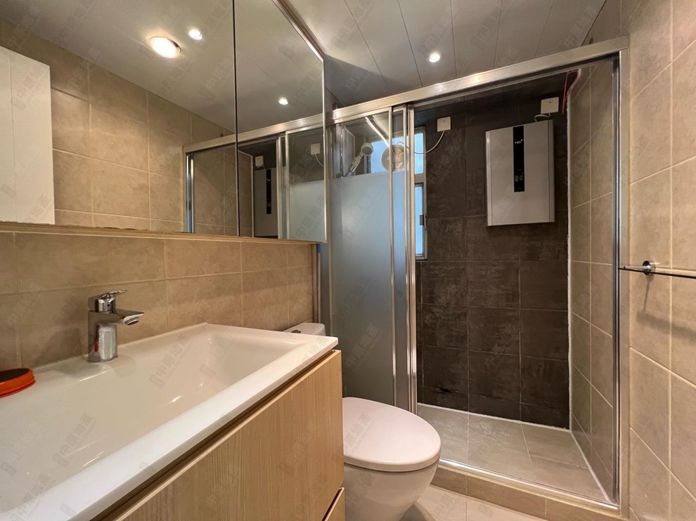 Unit Interior-Bathroom