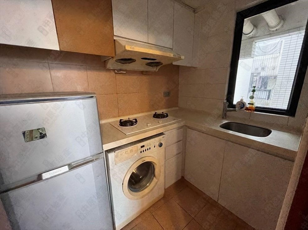 Unit Interior-Kitchen