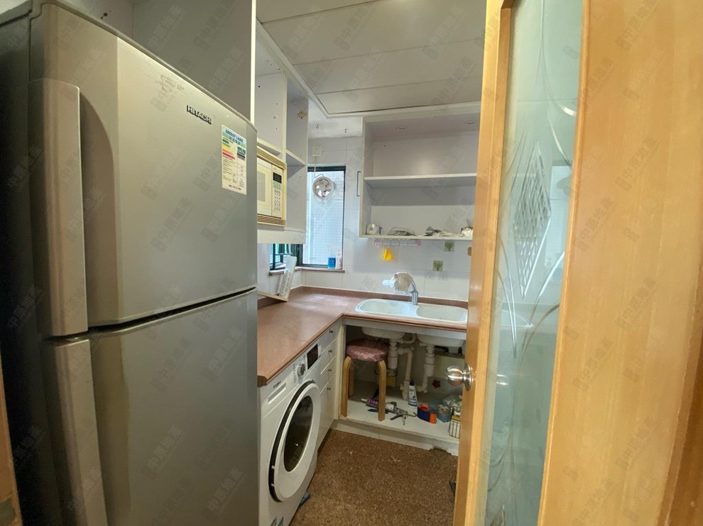 Unit Interior-Kitchen