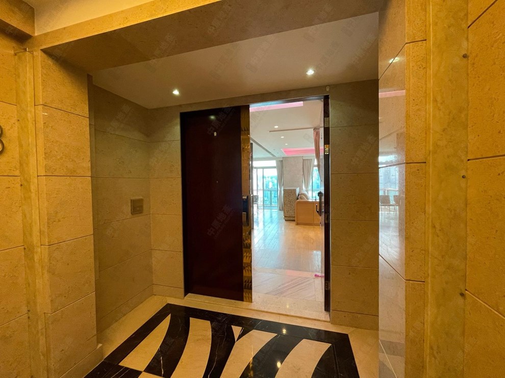 Unit Interior-Door