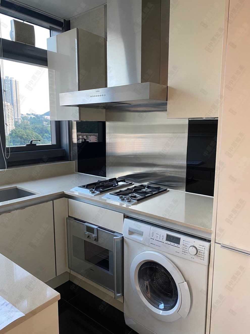 Unit Interior-Kitchen