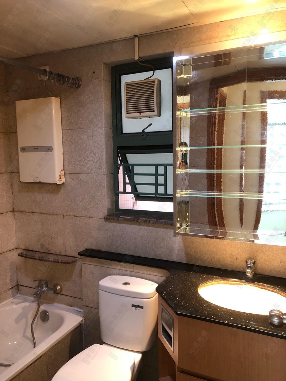 Unit Interior-Washroom