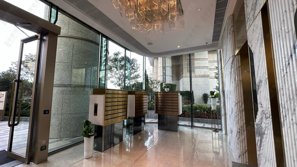 Building-Lobby