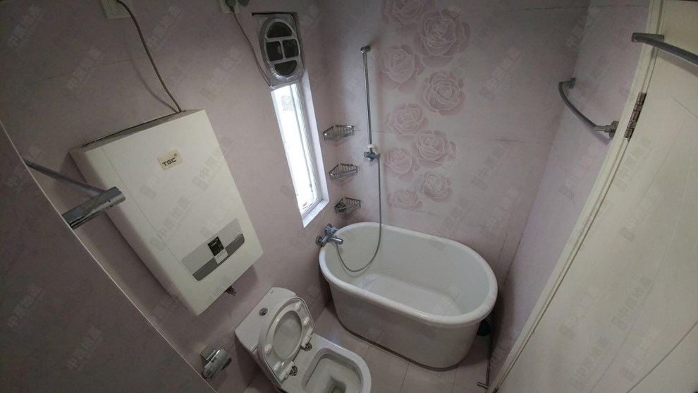 Unit Interior-Bathroom
