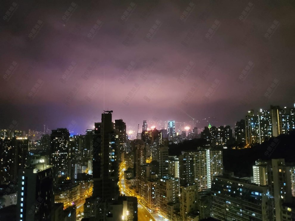 窗外景观-由饭厅