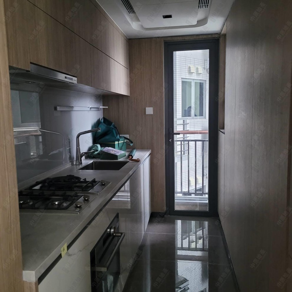 Unit Interior-Kitchen