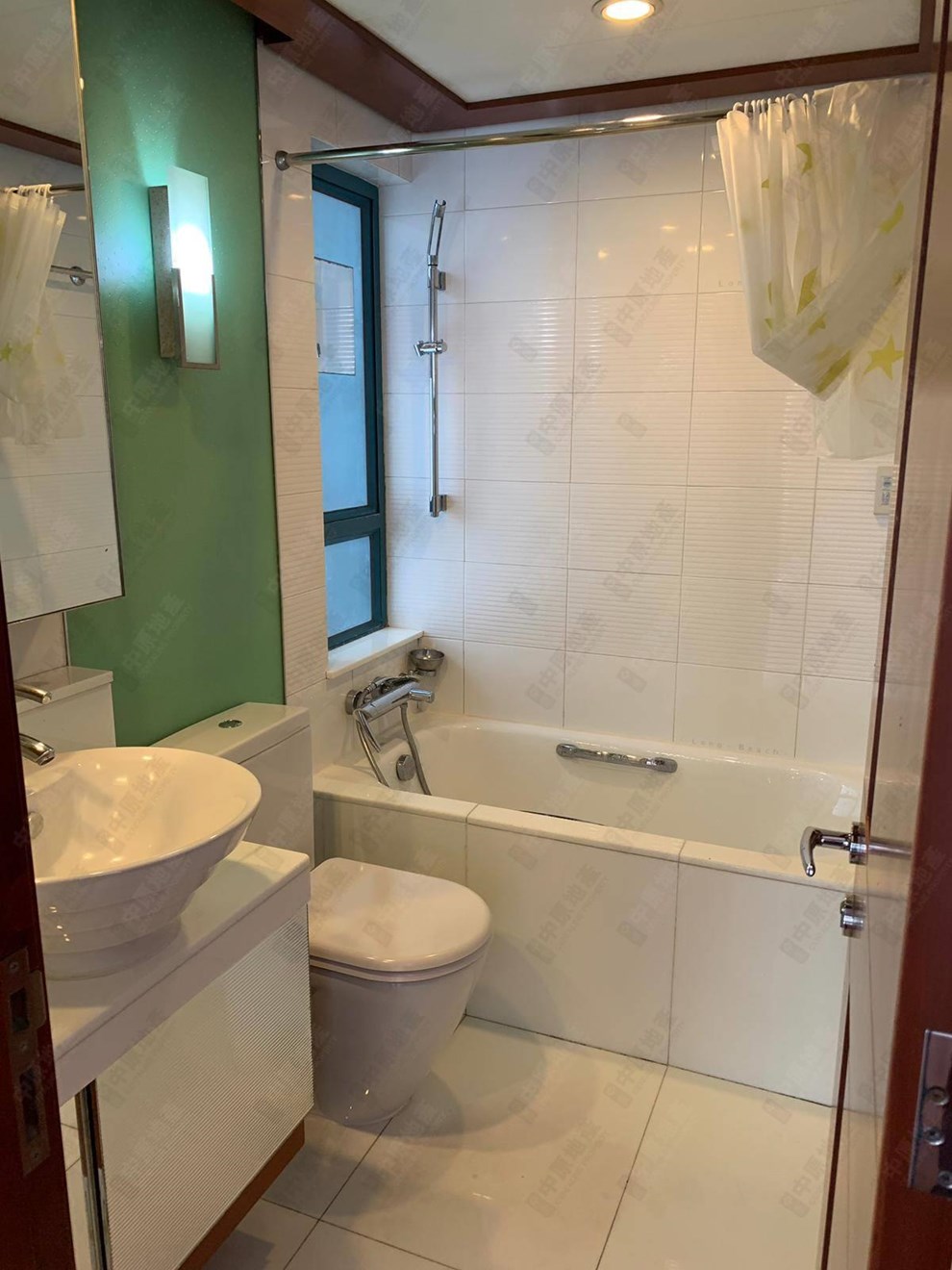 Unit Interior-Bathroom