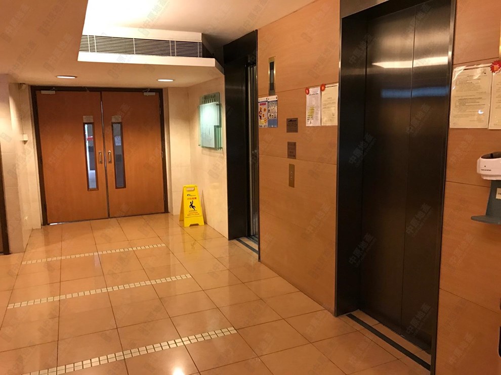 Building-Lobby