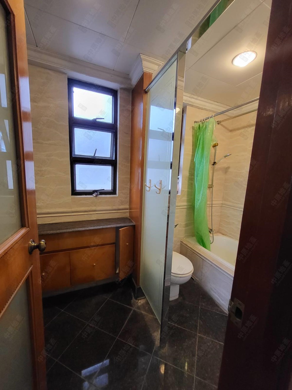 Unit Interior-Master Bathroom