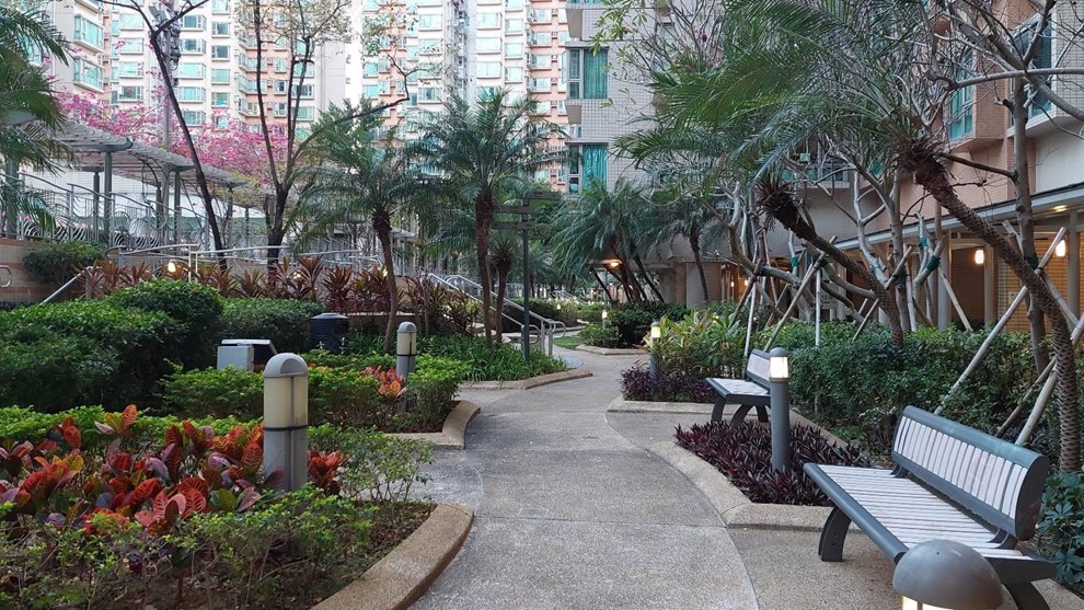 Unit Exterior-Garden