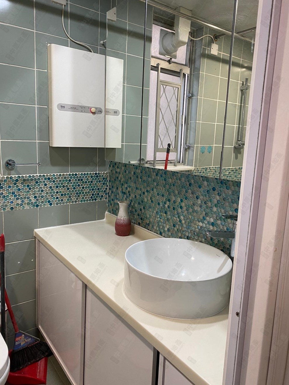 Unit Interior-Bathroom