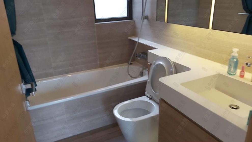 Unit Interior-Bathroom