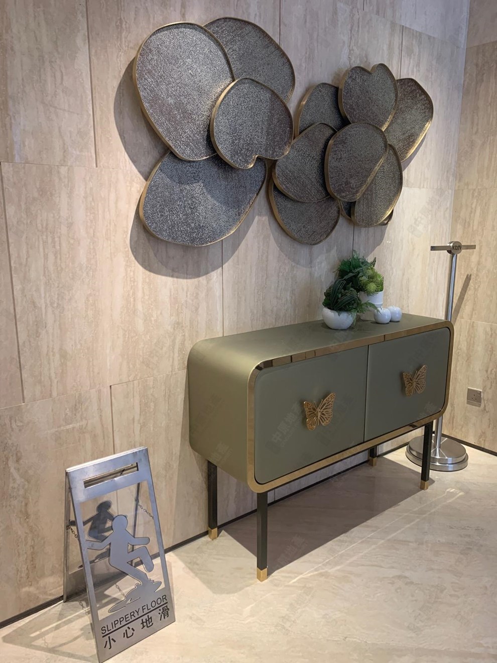 Building-Lobby