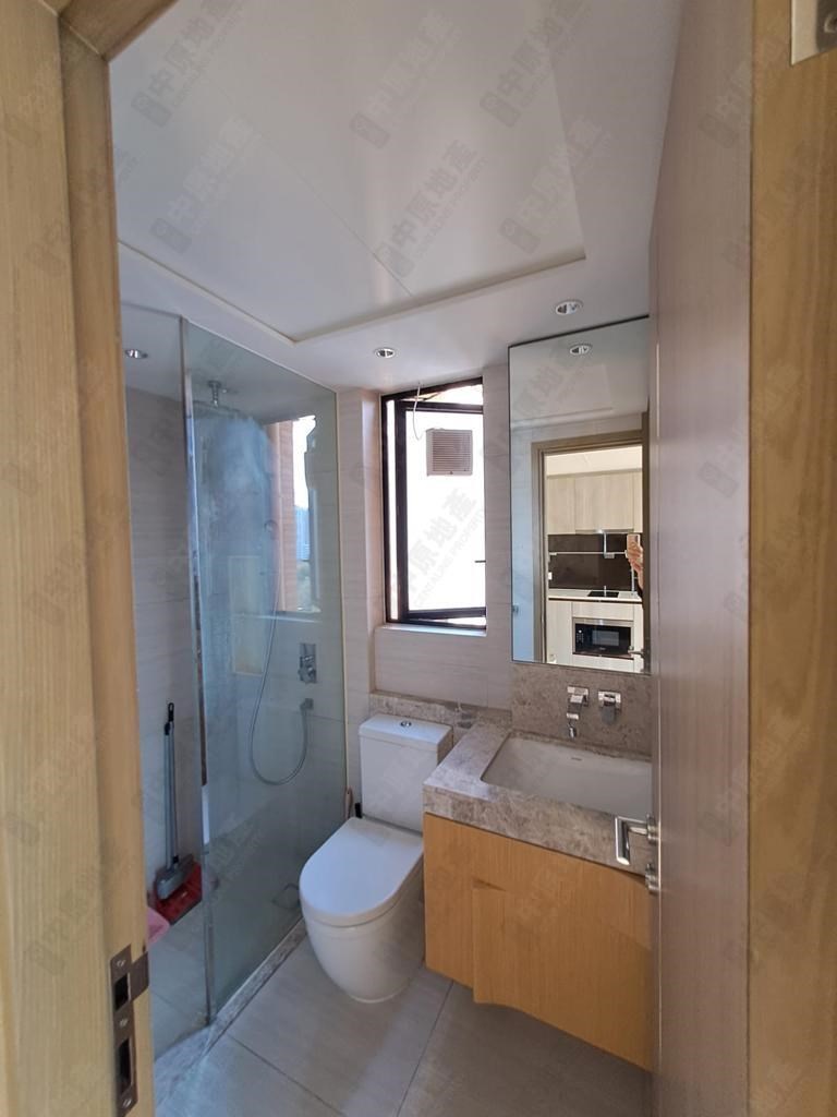 Unit Interior-Bathroom