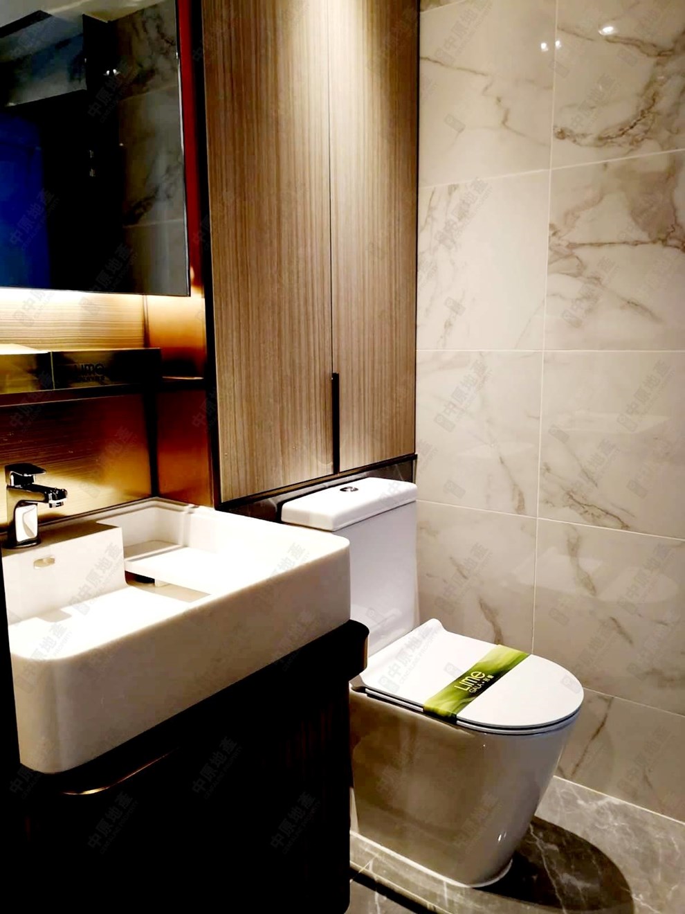 Unit Interior-Bathroom