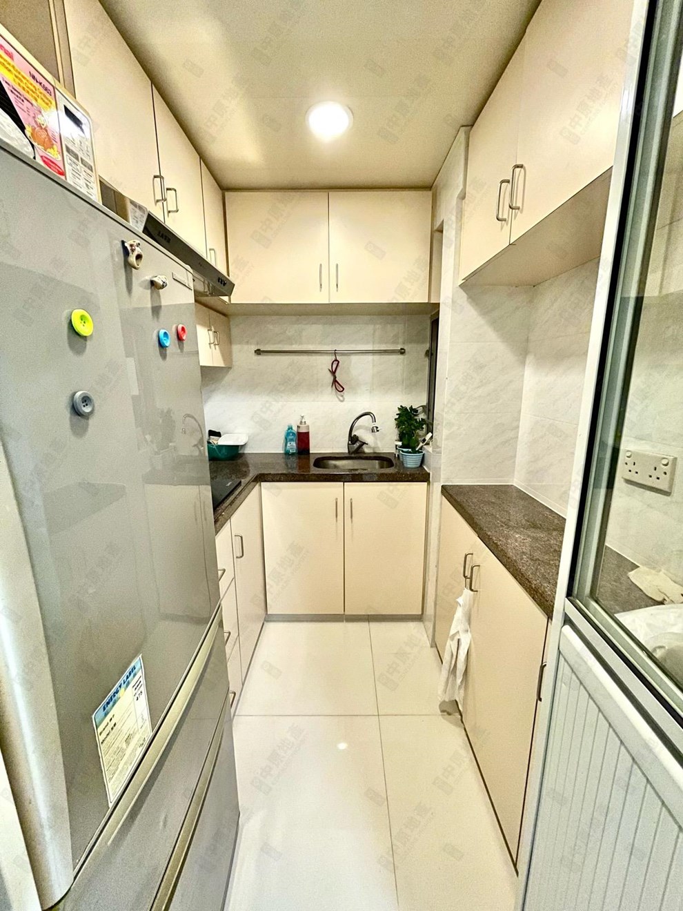 Unit Interior-Kitchen
