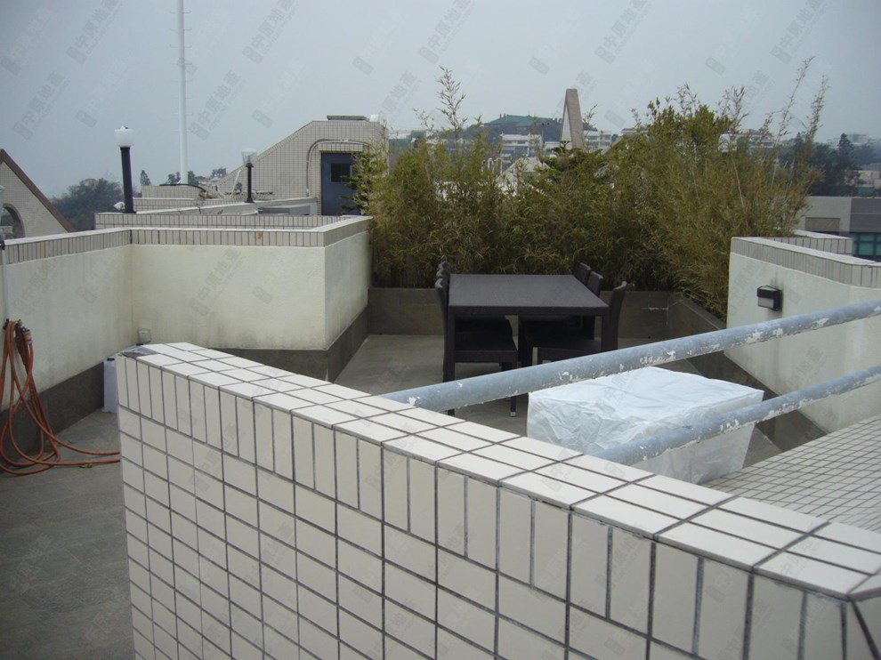 Unit Exterior-Roof