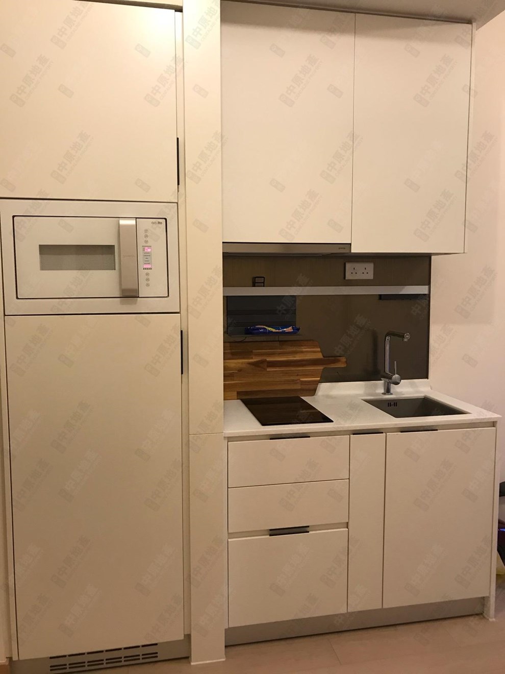 Unit Interior-Kitchen