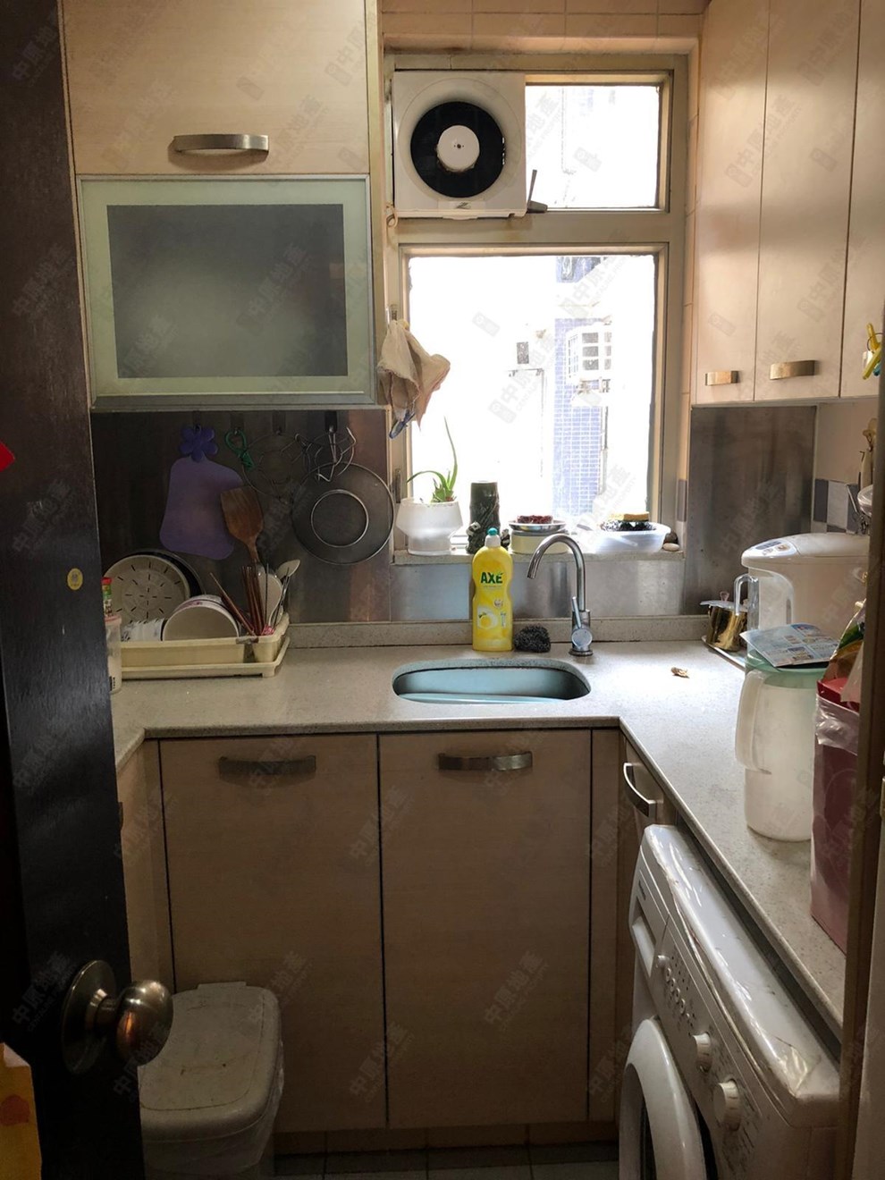 Unit Interior-Kitchen
