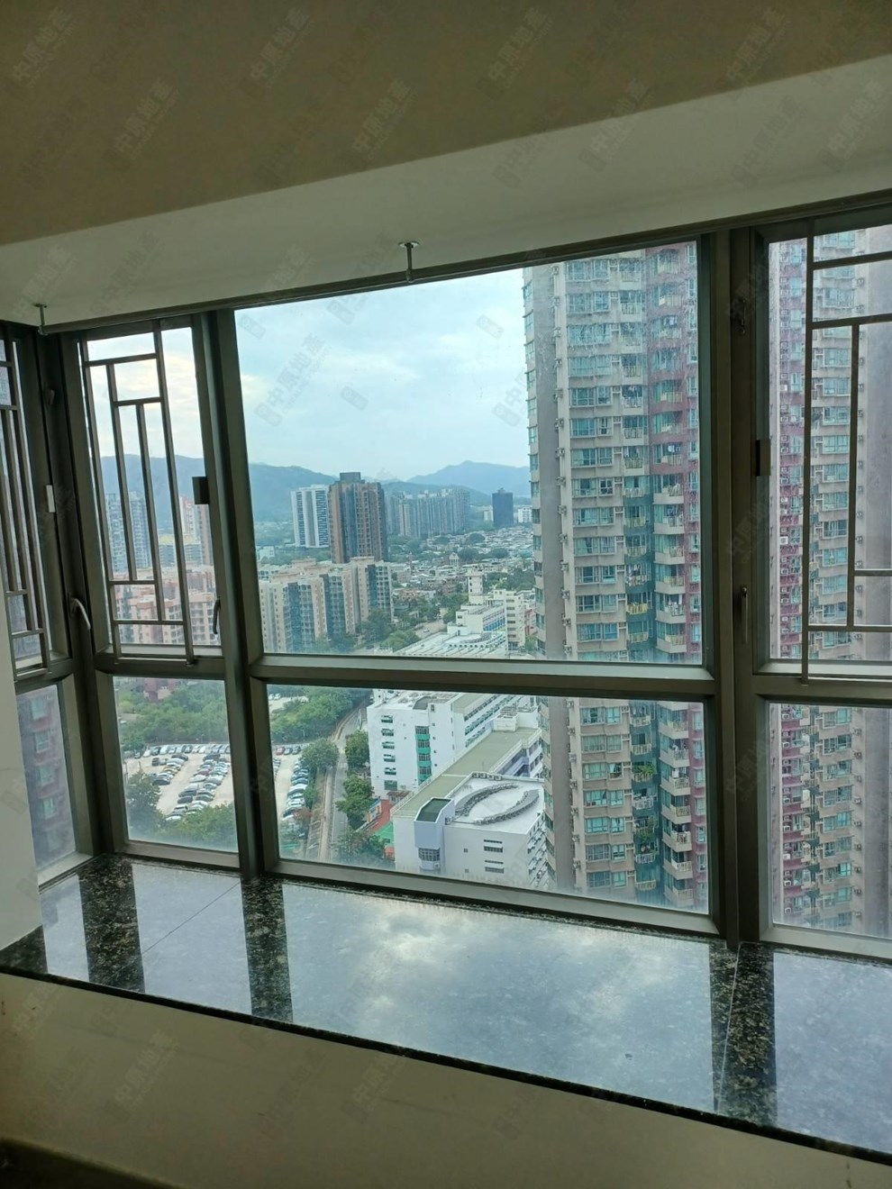 窗外景观-由睡房
