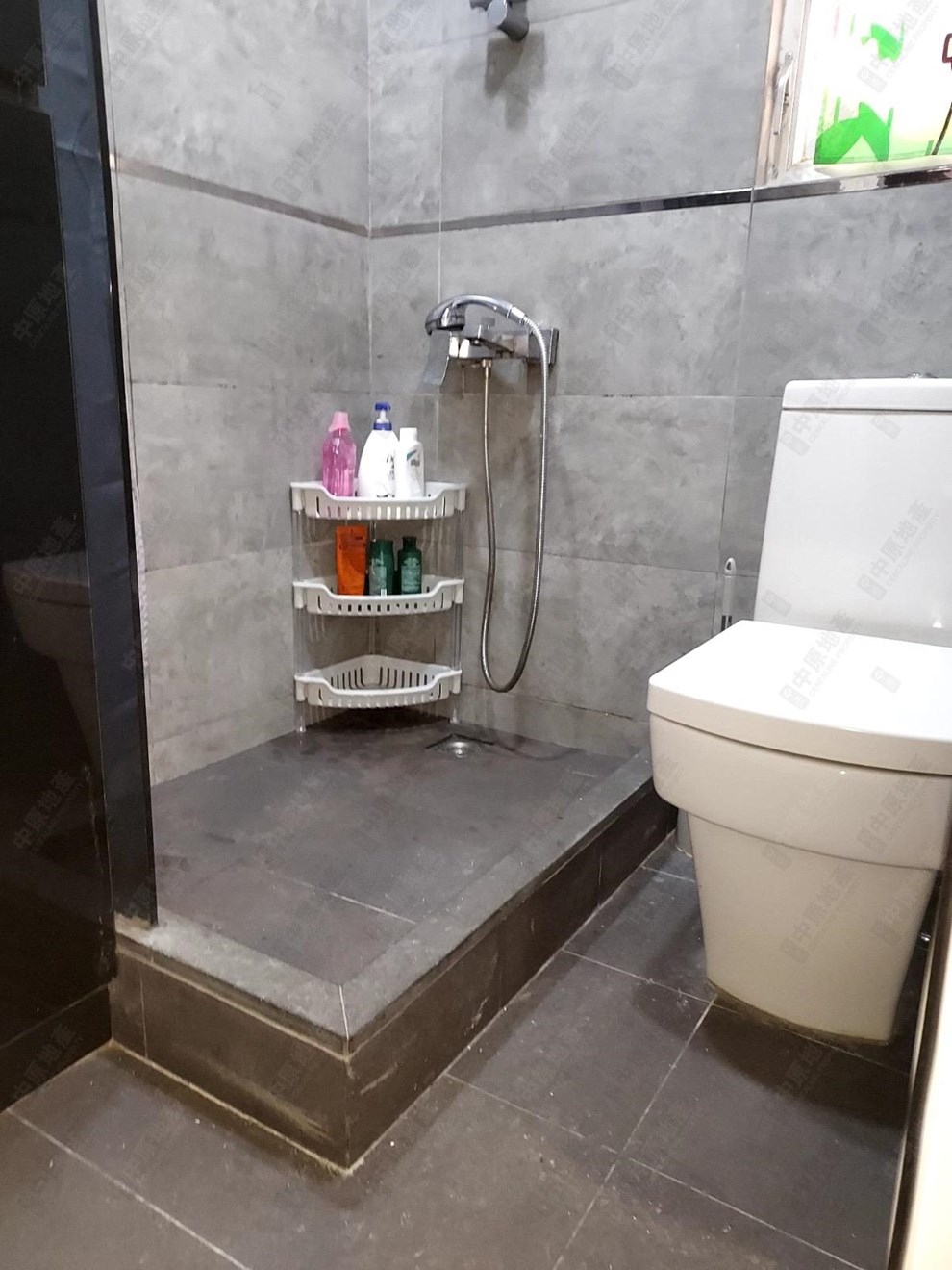 Unit Interior-Bathroom