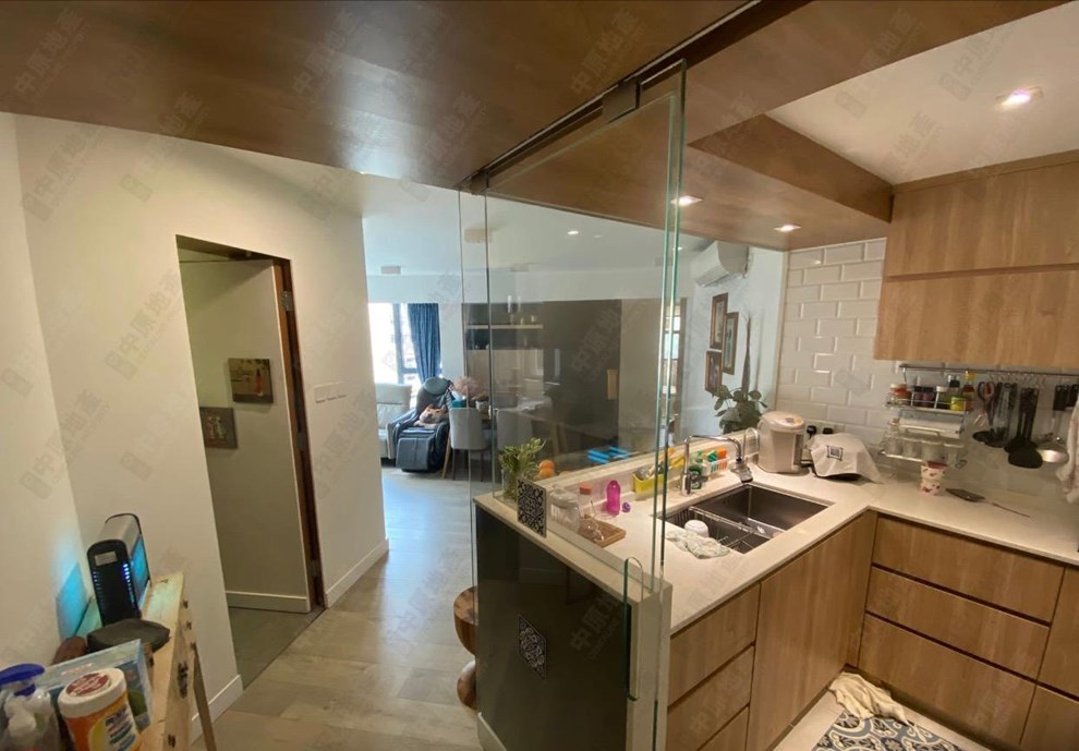 Unit Interior-Kitchen
