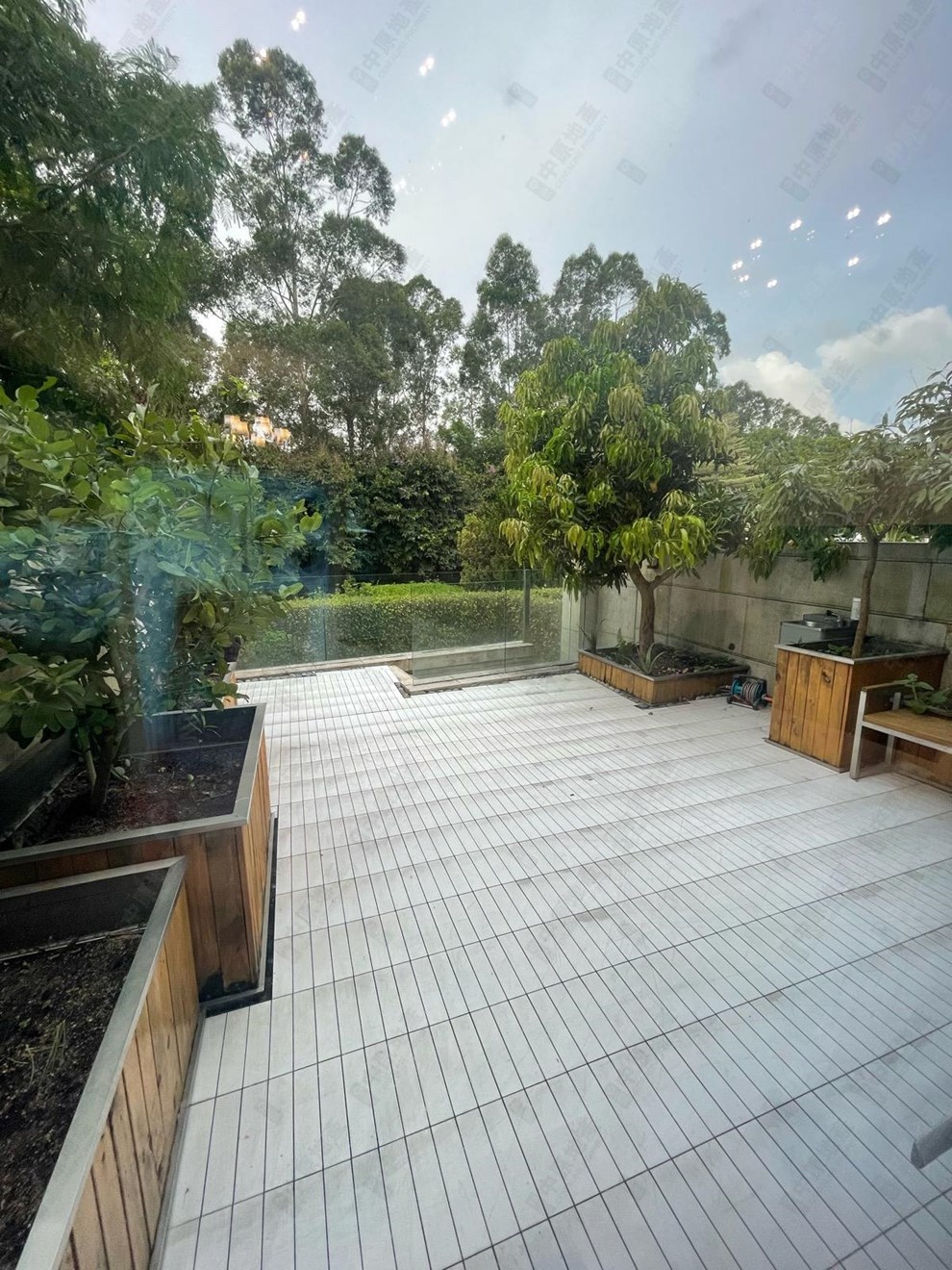 Unit Exterior-Garden