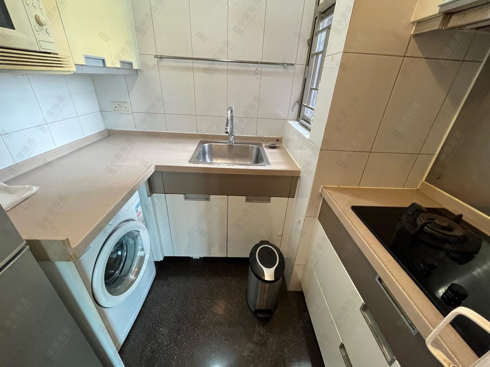 Unit Interior-Kitchen