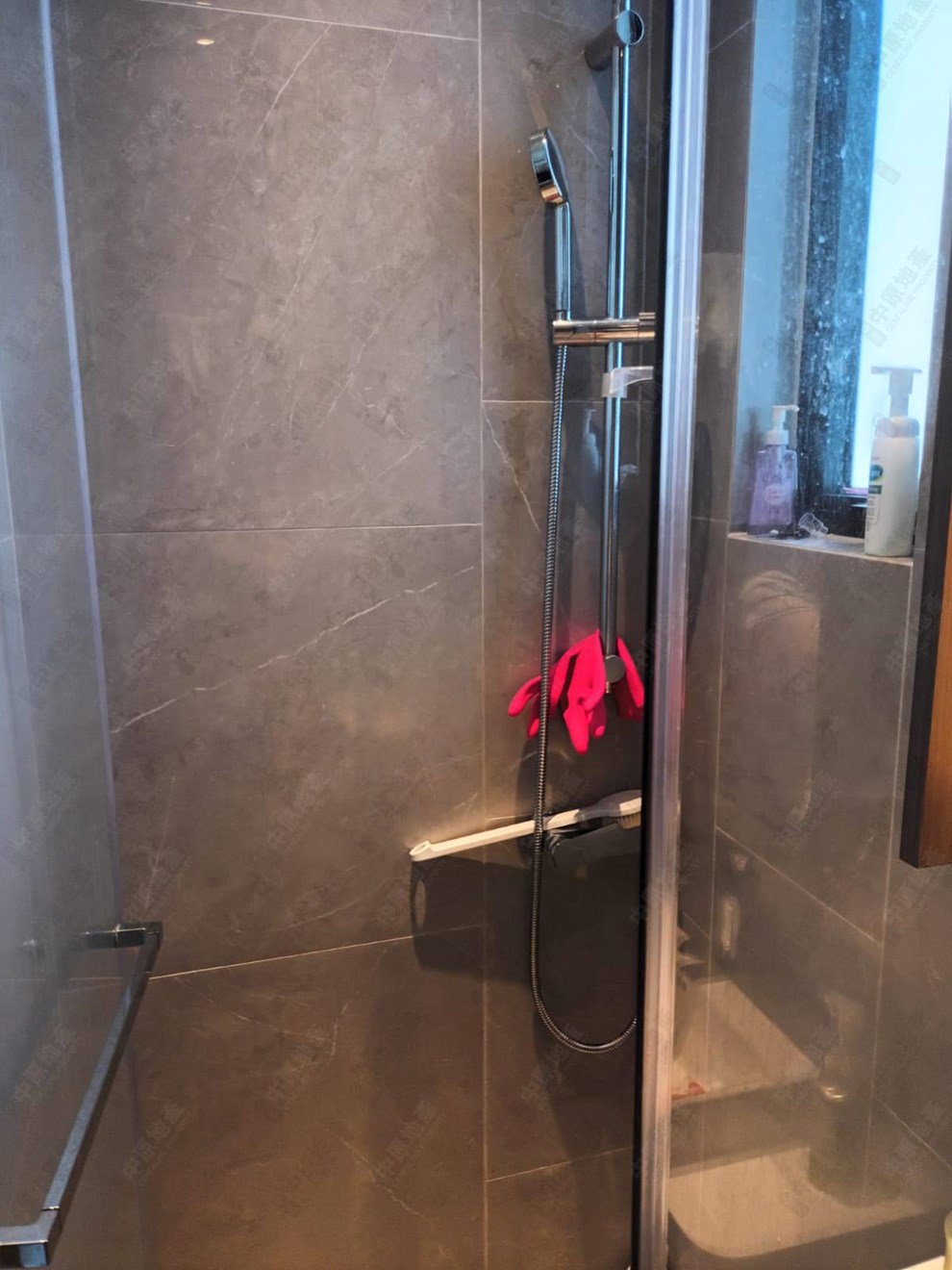 Unit Interior-Bathroom