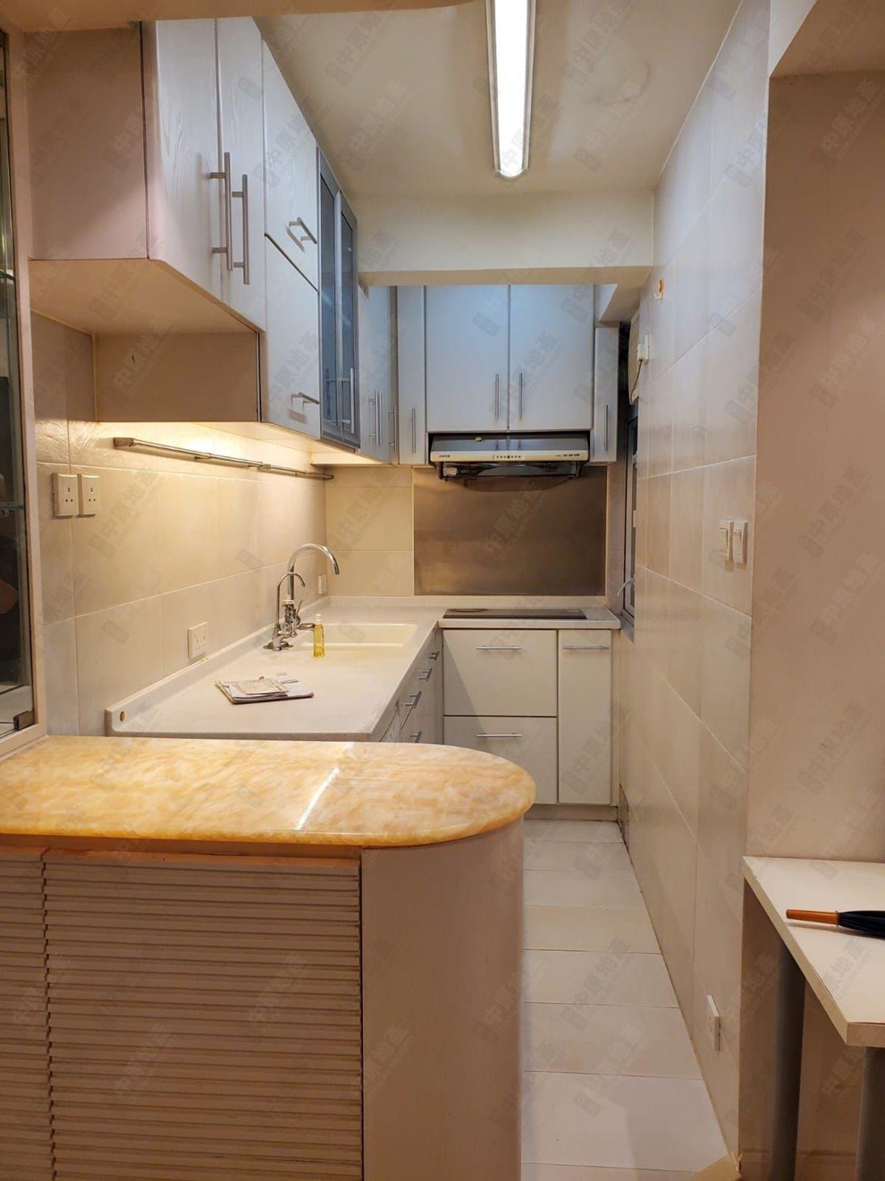 Unit Interior-Kitchen