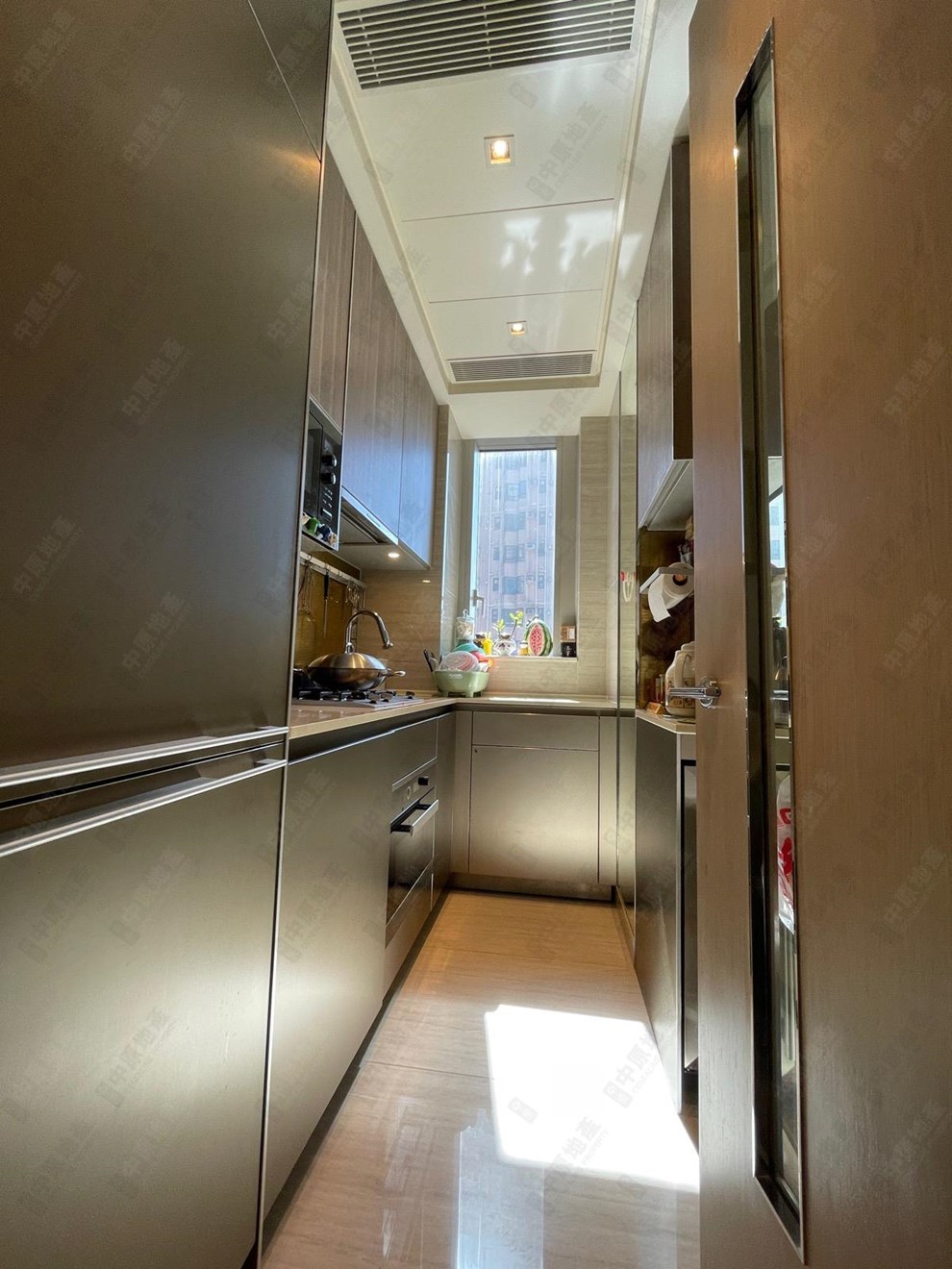 Unit Interior-Kitchen