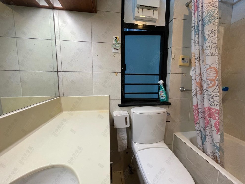 Unit Interior-Bathroom
